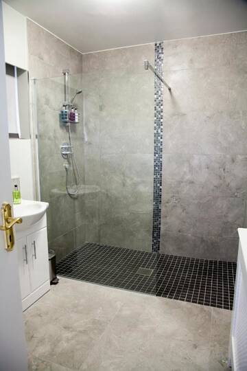 Фото номера Полулюкс с видом на море Загородные дома Seafort Luxury Hideaway г. Бантри 5