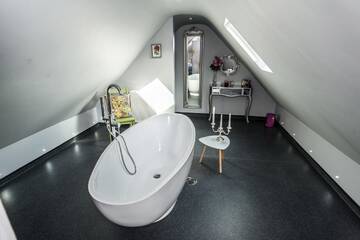 Фото номера Номер с кроватью размера «king-size» Отели типа «постель и завтрак» West Cork Way г. Бантри 5