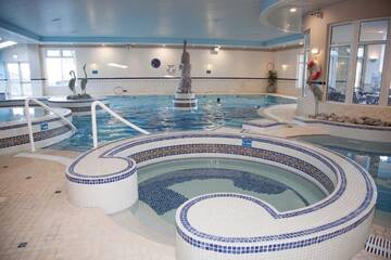 Фото номера Двухместный/одноместный номер Делюкс Отель Westlodge Hotel &amp; Leisure Centre г. Бантри 8